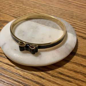 Kate Spade Moon river bangle black